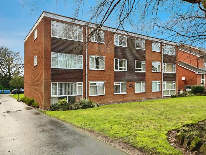 2 Bedroom Flat For Sale In Vesey Road, Sutton Coldfield, B73