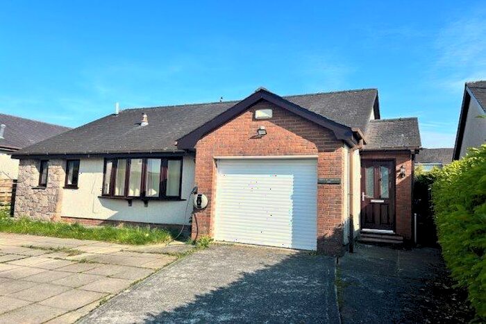 3 Bedroom Property To Rent In Ffordd Gwyndy, Bangor, LL57
