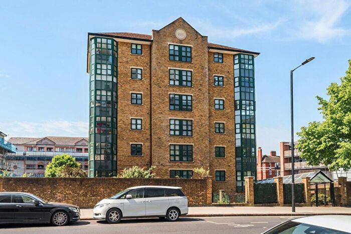 2 Bedroom Flat For Sale In Lisson Grove, London, NW8