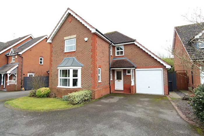 4 Bedroom Detached House For Sale In Lilac Drive, Lutterworth, LE17