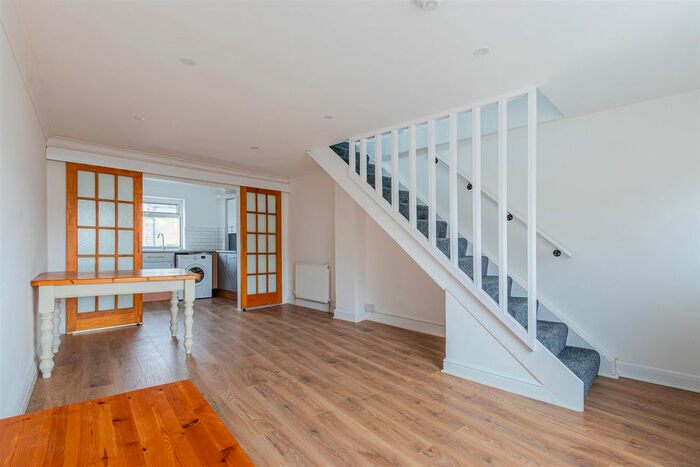 1 Bedroom Flat To Rent In Kings Road, Canton, Cardiff, CF11