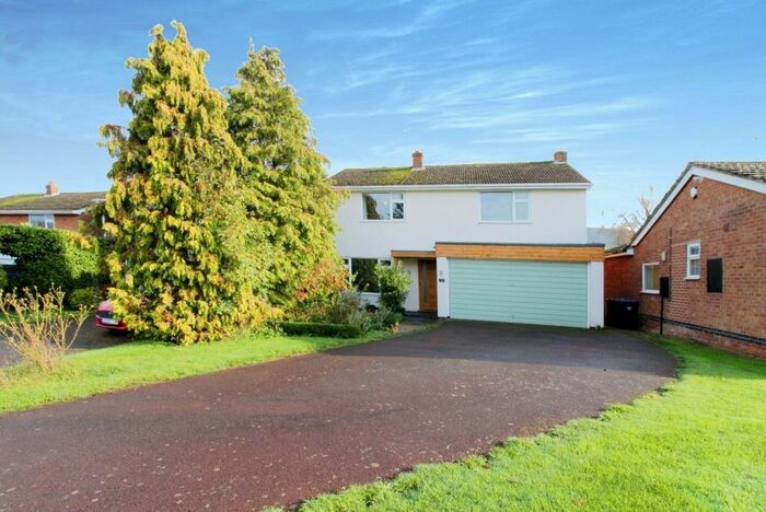 4 Bedroom Detached House For Sale In St. Margarets Drive, Leire, Lutterworth, LE17