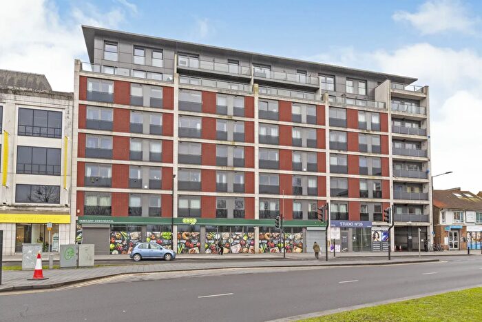 1 Bedroom Flat For Sale In High Street, Slough, SL1