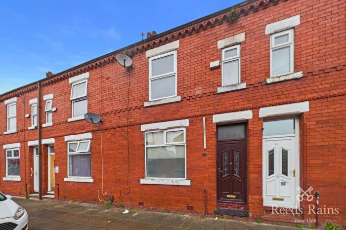 2 Bedroom Terraced House For Sale In Newport Street, Salford, Greater Manchester, M6