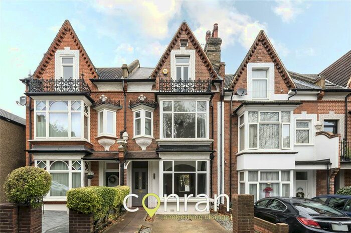 4 Bedroom Terraced House To Rent In Wellington Gardens, London, SE7