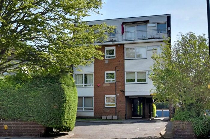 1 Bedroom Flat For Sale In Ivy Court, Lee Road, Blackheath, London, SE3