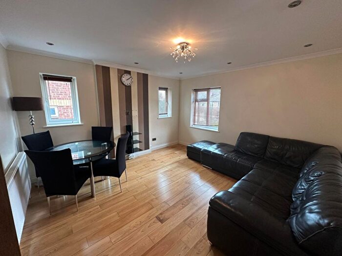 2 Bedroom Flat To Rent In Kenton Lane, Harrow, HA3