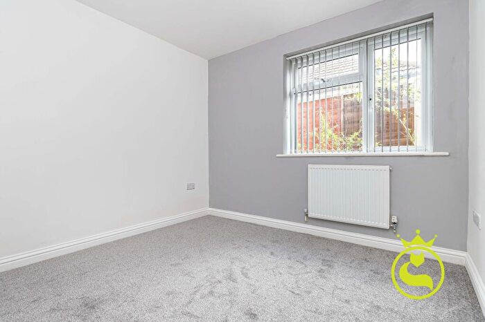 2 Bedroom Bungalow For Sale In Lambs Close, Poole, BH17