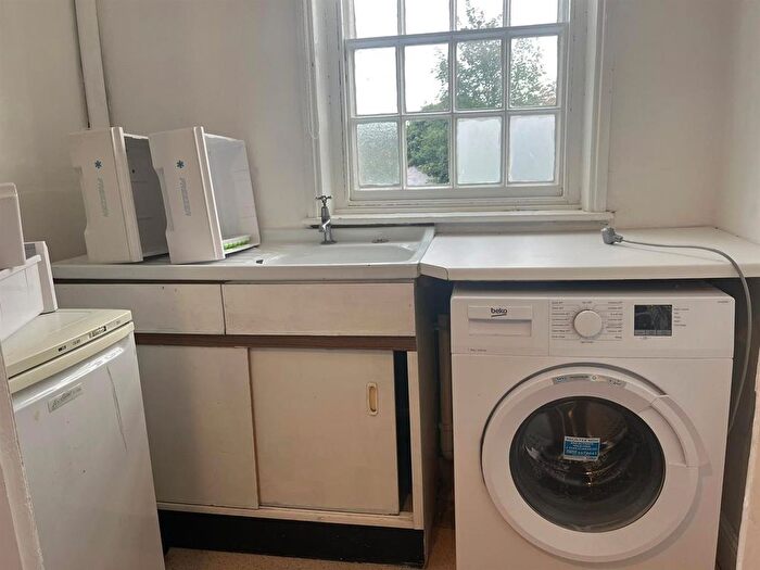 1 Bedroom Flat To Rent In Apartment, Holly House, YO10