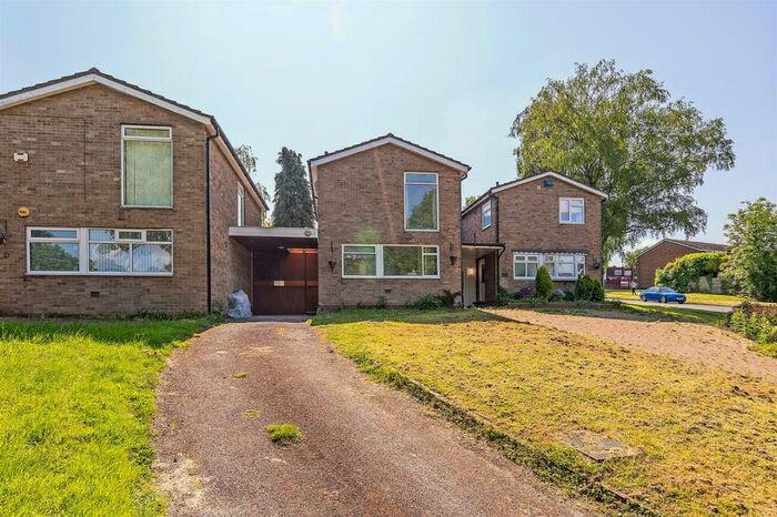 3 Bedroom Link Detached House To Rent In Thelsford Way, Solihull, B92