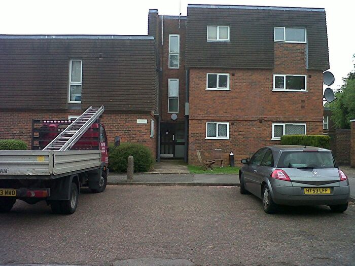 1 Bedroom Flat To Rent In Iveagh Close, Northwood, HA6