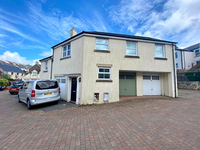 2 Bedroom Apartment For Sale In Boards Court, Bideford, Devon, EX39