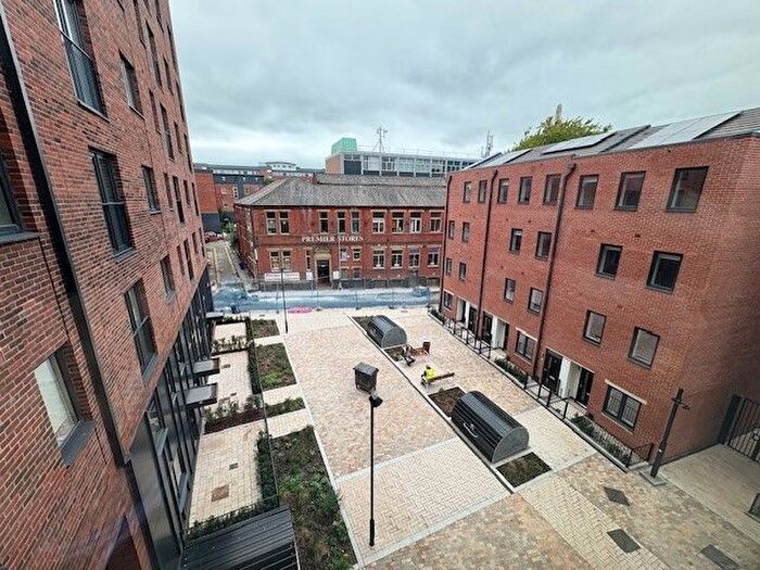 2 Bedroom Flat To Rent In Bolton, BL1