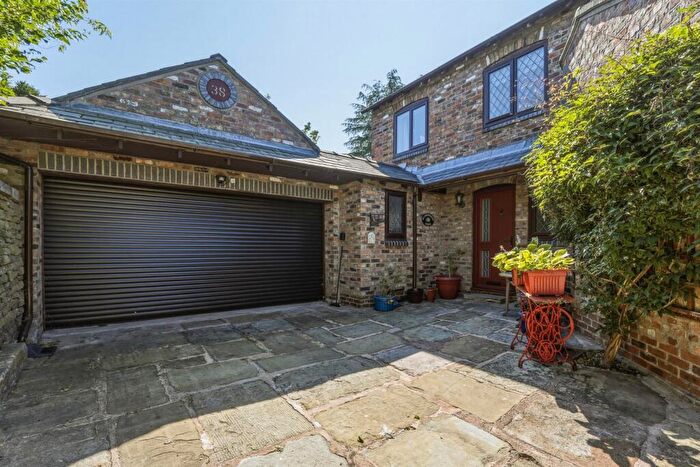 2 Bedroom Mews For Sale In Roan Court, Macclesfield, SK11