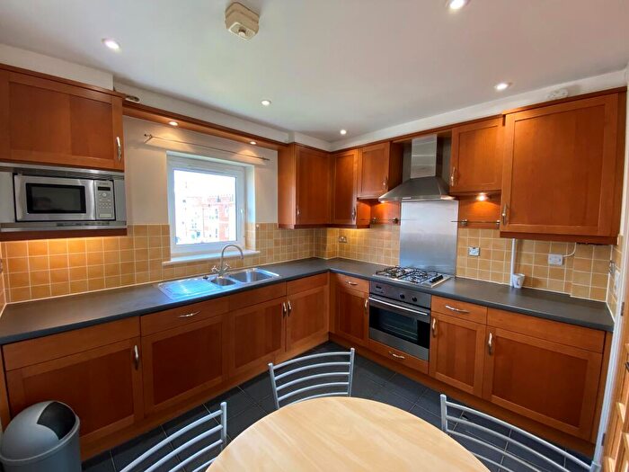 2 Bedroom Flat To Rent In Neptune Court, Gunwharf Quays, Portsmouth, PO1