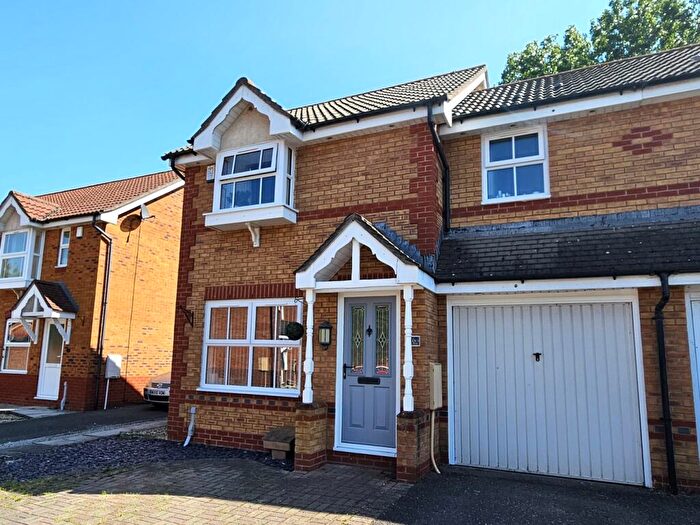 3 Bedroom End Of Terrace House For Sale In Stag Way, Glastonbury, BA6
