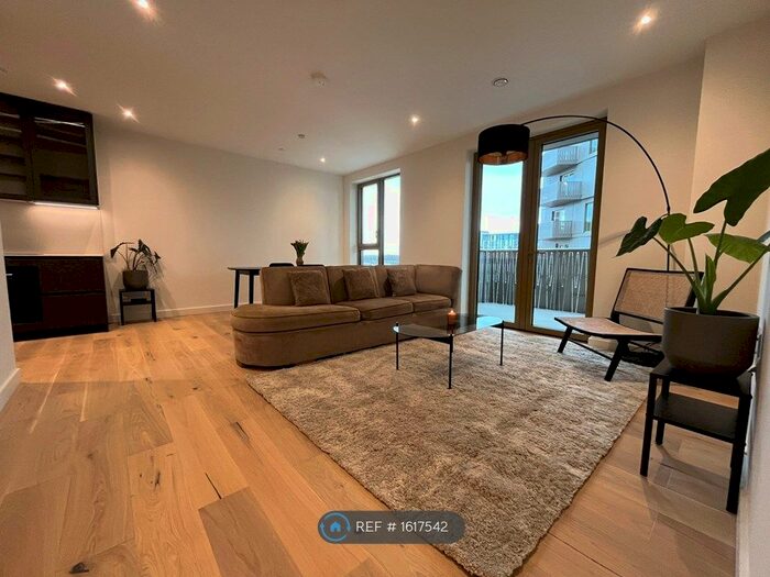 2 Bedroom Flat To Rent In Ashley Road, London, N17