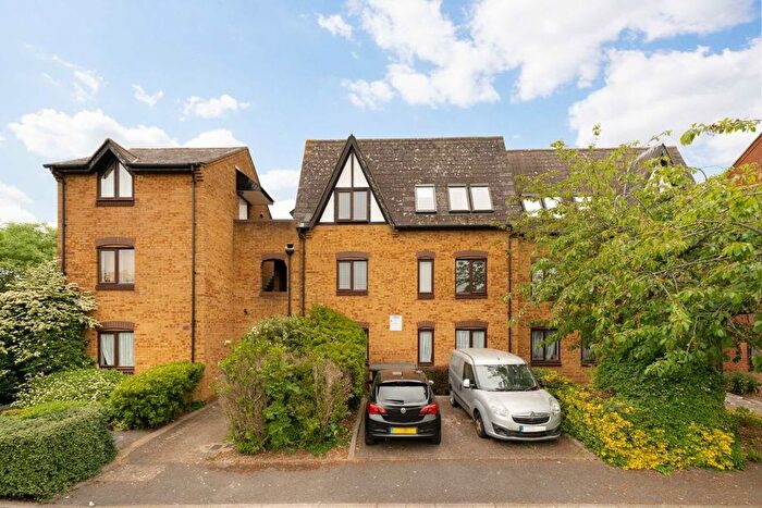 1 Bedroom Flat For Sale In Badgers Close, Harrow, HA1