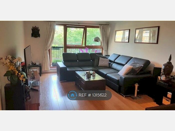 2 Bedroom Flat To Rent In Fir Lodge, London SW15