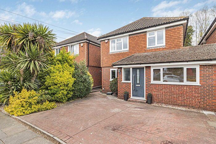 4 Bedroom Detached House For Sale In St. Margarets Avenue, Sidcup, DA15
