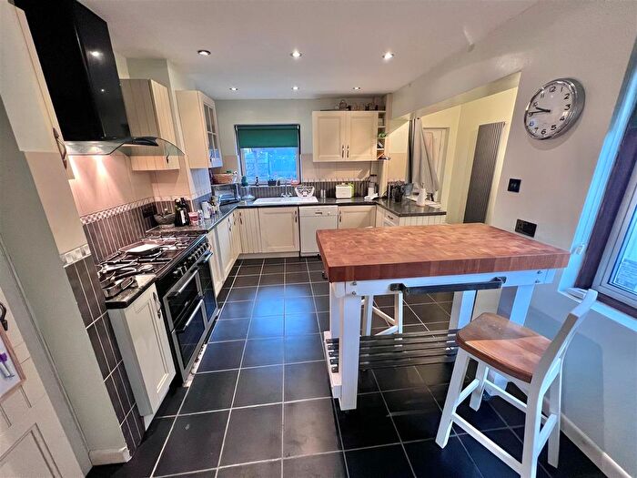3 Bedroom Detached House For Sale In Lodden, Gillingham, SP8