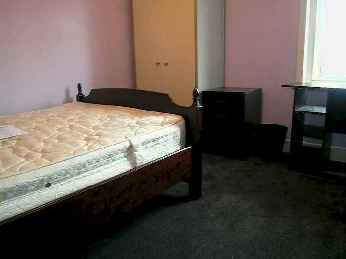 4 Bedroom House To Rent In Bedroom Detached House In Winton, BH9