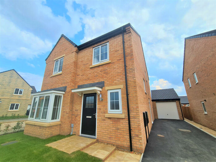 4 Bedroom Detached House To Rent In Swallow Grove, Preston, PR3