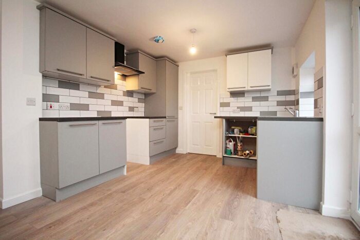 2 Bedroom Bungalow To Rent In Church Road, Seven Sisters, SA10