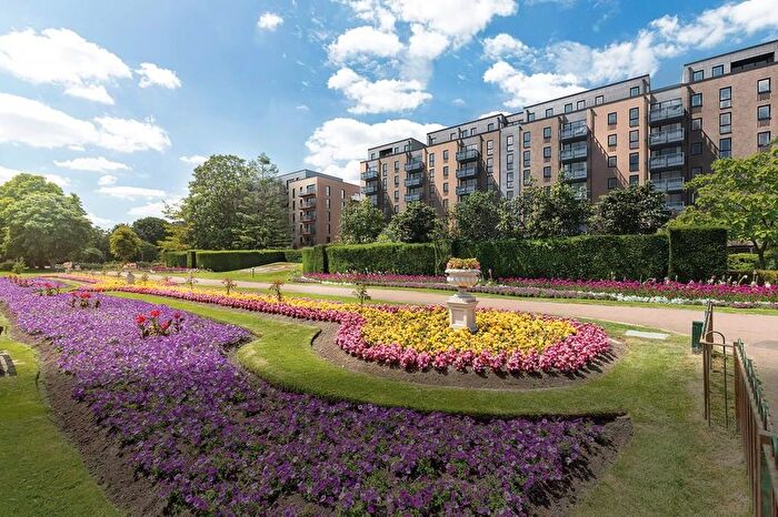 2 Bedroom Flat To Rent In Brewers Square, Artisan Lodge, Dartford, DA1