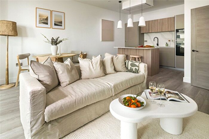 1 Bedroom Flat For Sale In Pentire Avenue, Newquay, Cornwall, TR7