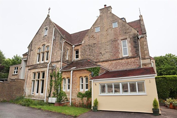 2 Bedroom Apartment To Rent In Castle Road, Clevedon, BS21