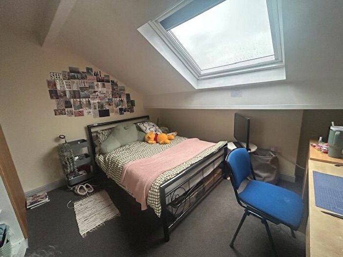 5 Bedroom Terraced House To Rent In Headingley Mount, Headingley, Leeds, LS6