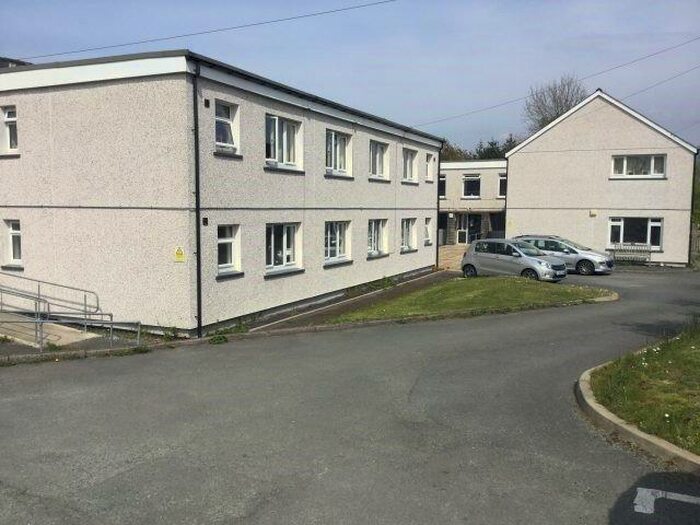 2 Bedroom Apartment To Rent In Castle Street, Penrhyndeudraeth, Gwynedd, LL48