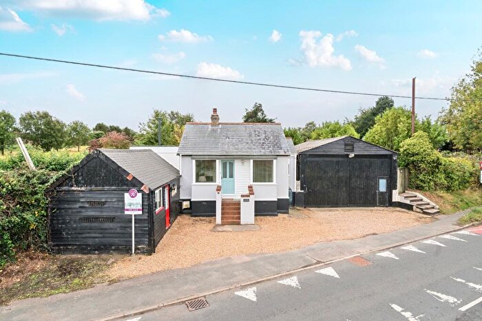 2 Bedroom Bungalow For Sale In Sandwich Road, Ash, CT3