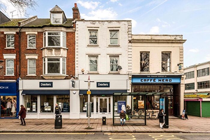 3 Bedroom Flat To Rent In Chiswick High Road, London, W4