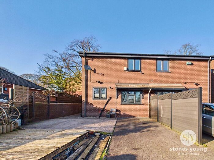 3 Bedroom Semi Detached House For Sale In Shear Bank Close, Blackburn, BB1