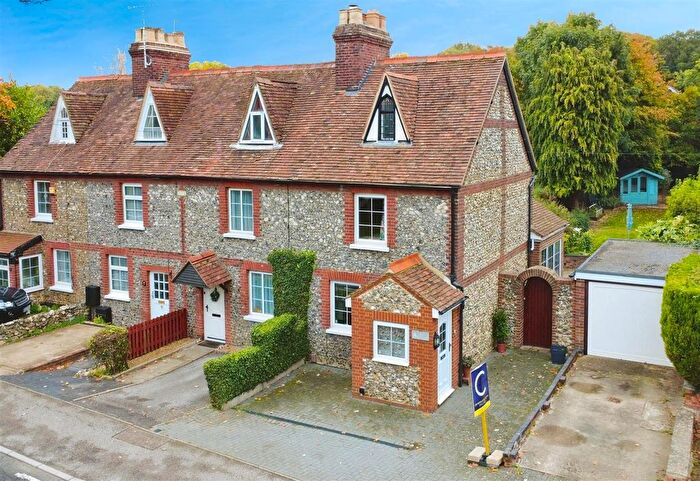 2 Bedroom End Of Terrace House For Sale In High Street Green, Hemel Hempstead, HP2