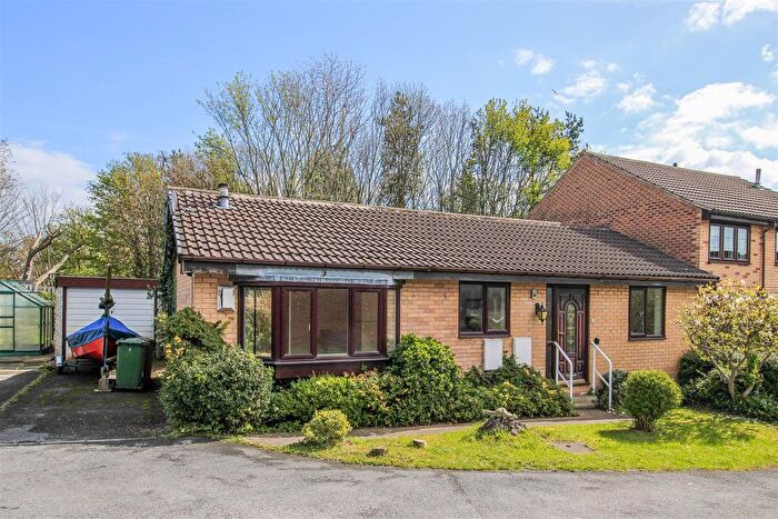 2 Bedroom Detached Bungalow For Sale In Hopewell Way, Crigglestone, Wakefield, WF4