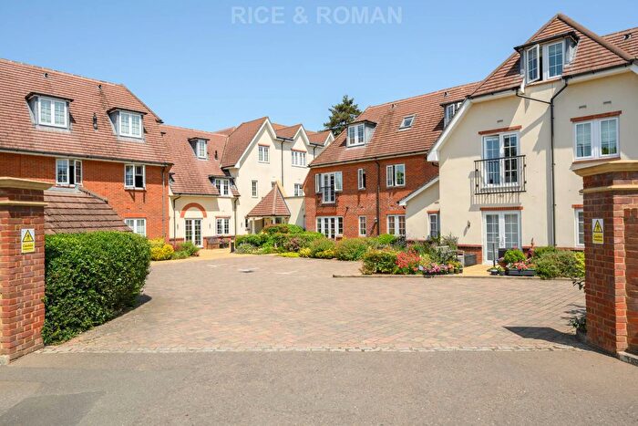 2 Bedroom Flat For Sale In Cobham Grange, Cobham, KT11