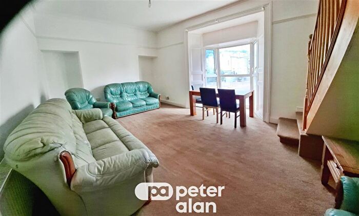 2 Bedroom Flat To Rent In Page Street, Swansea, SA1