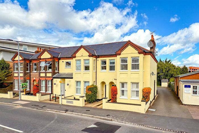 1 Bedroom Apartment For Sale In Albanian Court, Camp Road, St Albans, Herts, AL1