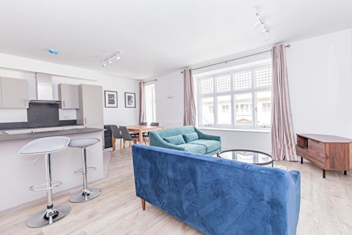 2 Bedroom Apartment To Rent In High Street, Oxford, OX1
