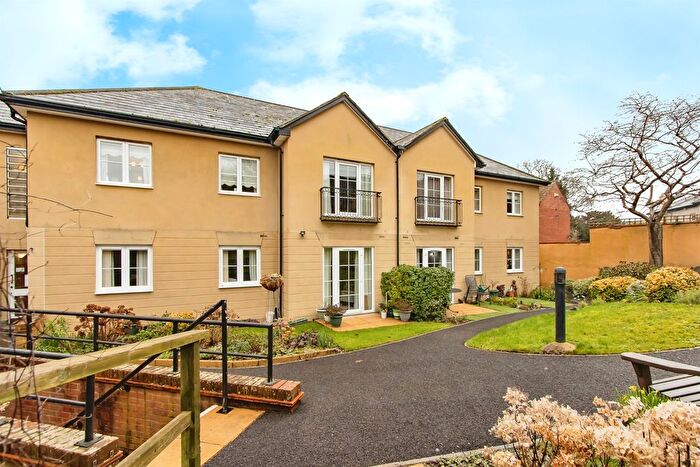 2 Bedroom Flat For Sale In South Street, Yeovil, BA20