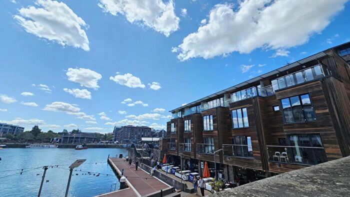 2 Bedroom Apartment To Rent In The Boat House, Gasworks Lane, BS1
