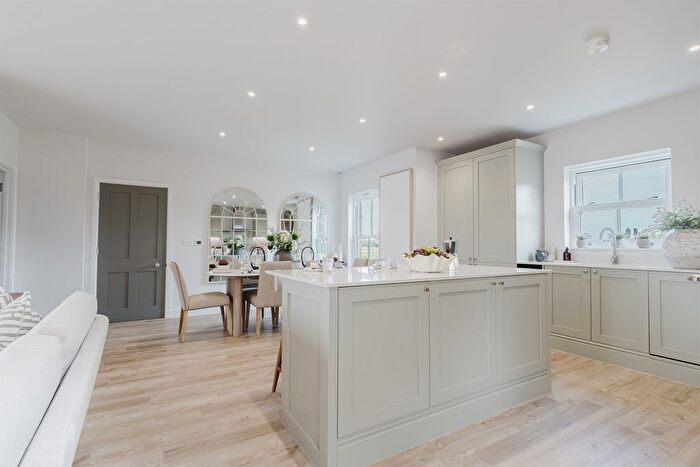 5 Bedroom Detached House For Sale In Manningtree Park, Mistley, Manningtree, CO11