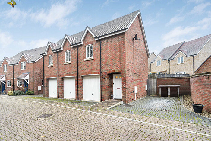 2 Bedroom Maisonette For Sale In Fox Lane, Wantage, OX12