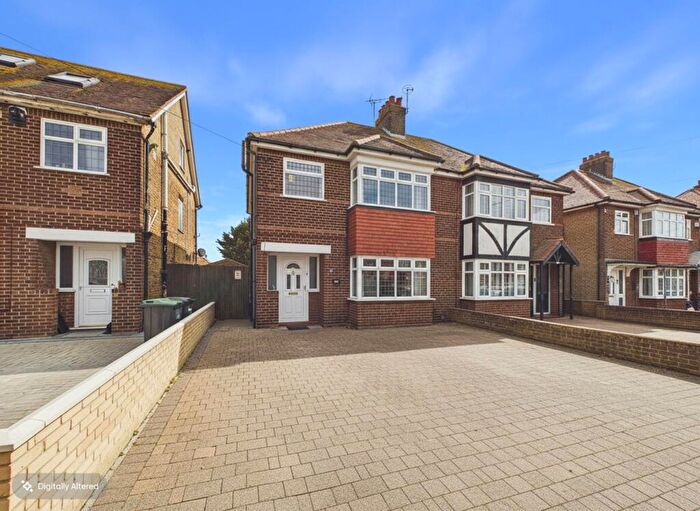 3 Bedroom Semi Detached House For Sale In Wilfred Road, Ramsgate, CT11