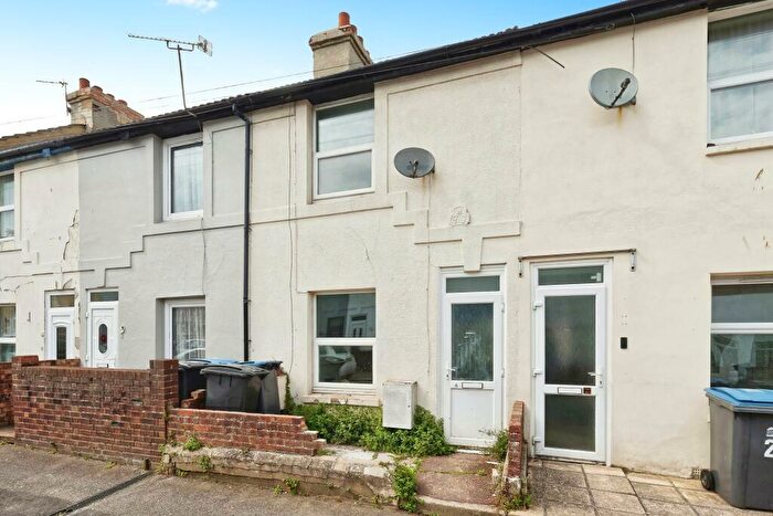2 Bedroom Terraced House To Rent In Wyndham Road, Dover, CT17