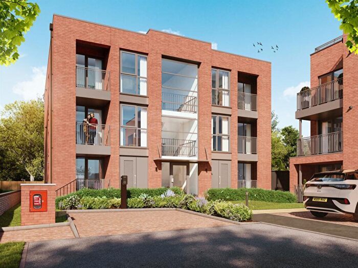 3 Bedroom Apartment For Sale In Newbury Mews, Wessex Close, Ilford, IG3