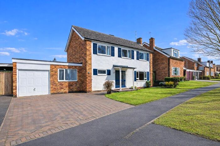 5 Bedroom Detached House For Sale In Dale Avenue, Wheathampstead, St. Albans, Hertfordshire, AL4